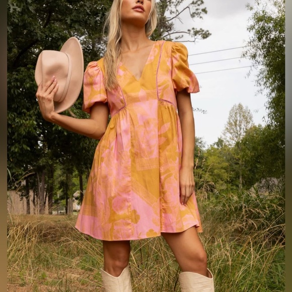Alden Adair Dresses & Skirts - Alden Adair Floral Pink and Yellow Dress
